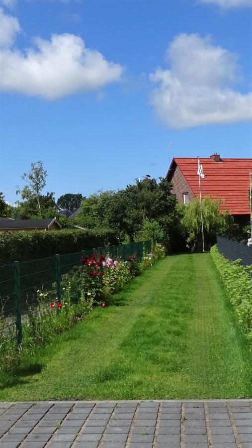 Ferienhaus Im Urigen Garten Bzw Eulenhaus ツィングシュト エクステリア 写真