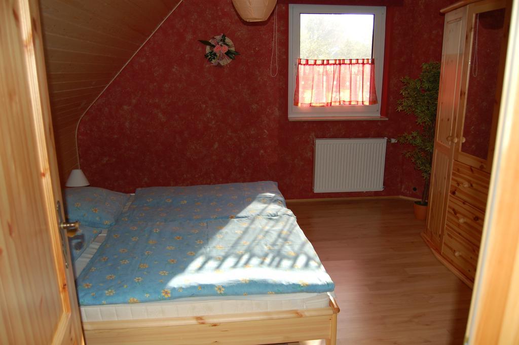 Ferienhaus Im Urigen Garten Bzw Eulenhaus ツィングシュト 部屋 写真