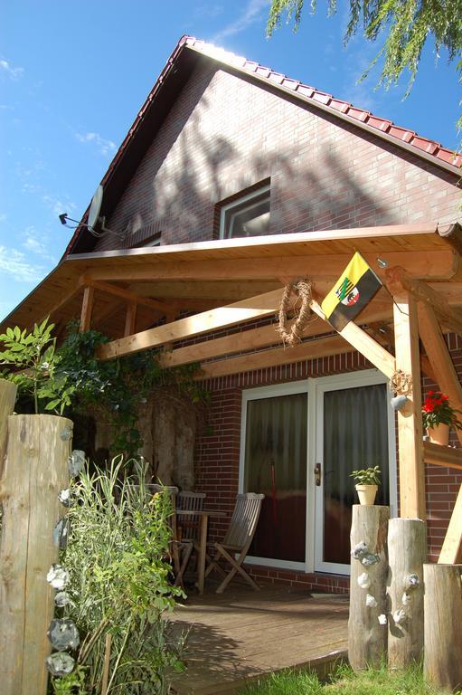 Ferienhaus Im Urigen Garten Bzw Eulenhaus ツィングシュト 部屋 写真