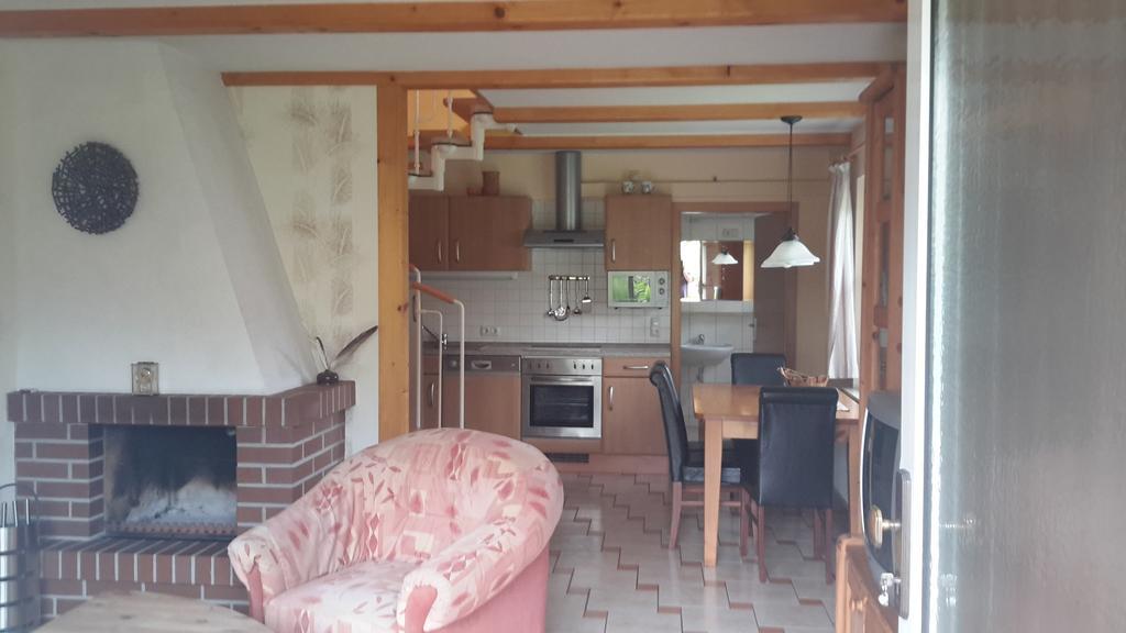Ferienhaus Im Urigen Garten Bzw Eulenhaus ツィングシュト 部屋 写真